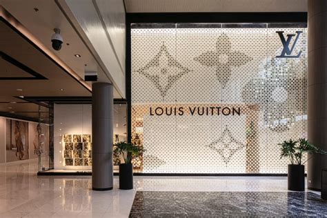 louis vuitton greenbelt installment|Louis Vuitton in manila.